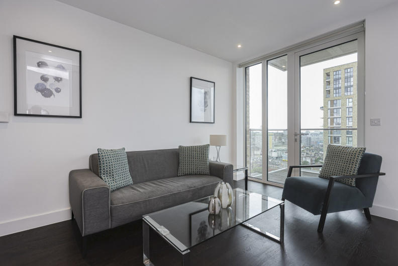 1 bedroom apartments/flats for sale in Victory Parade, Woolwich - SE18 view 3