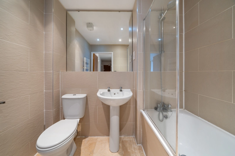 2 bedrooms apartments/flats for sale in Tideslea Path, Royal Arsenal - SE28 view 7