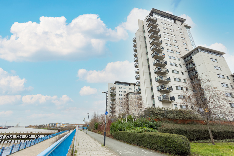 2 bedrooms apartments/flats to sale in Erebus Drive, Thamesmead-image 14