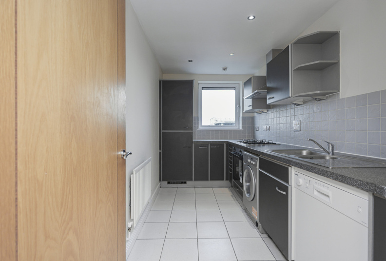 2 bedrooms apartments/flats to sale in Erebus Drive, Thamesmead-image 2