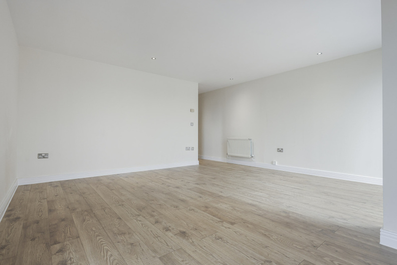 2 bedrooms apartments/flats to sale in Erebus Drive, Thamesmead-image 5