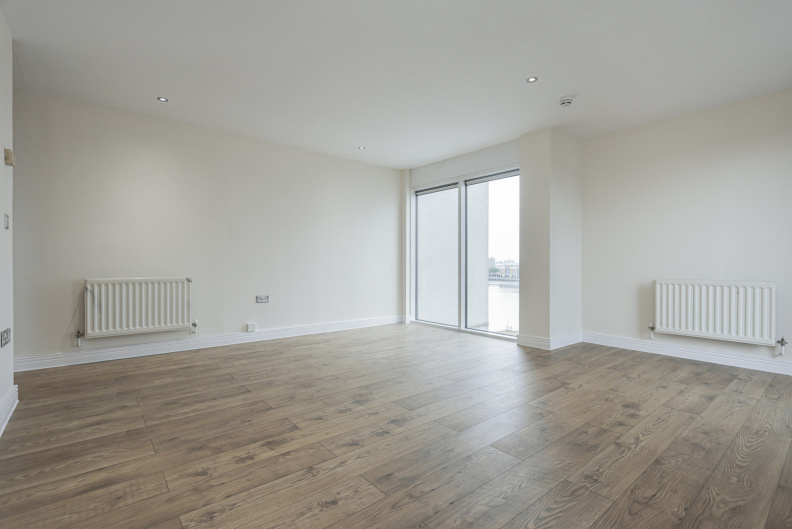 2 bedrooms apartments/flats to sale in Erebus Drive, Thamesmead-image 4
