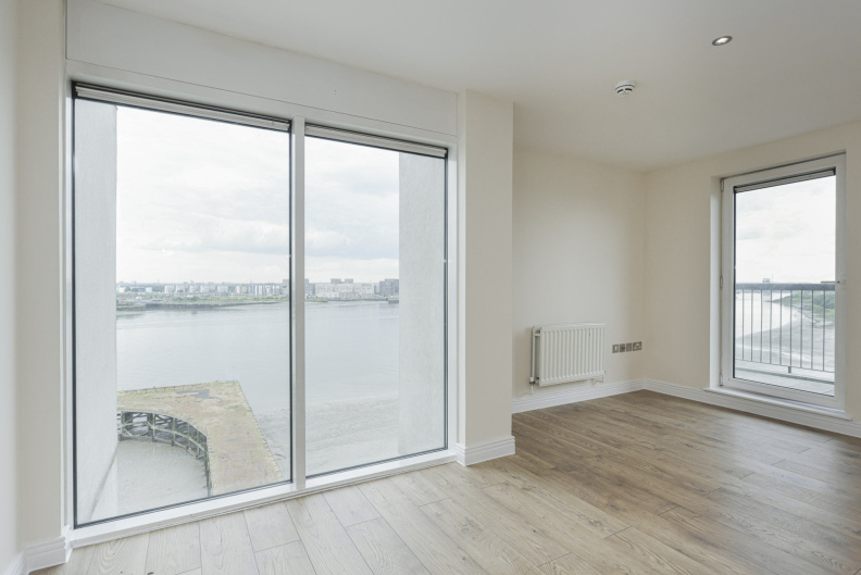 2 bedrooms apartments/flats to sale in Erebus Drive, Thamesmead-image 15