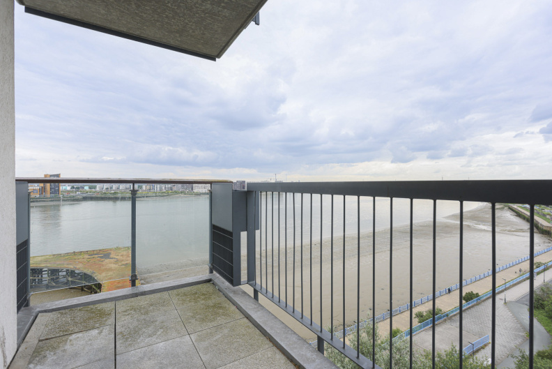 2 bedrooms apartments/flats to sale in Erebus Drive, Thamesmead-image 9