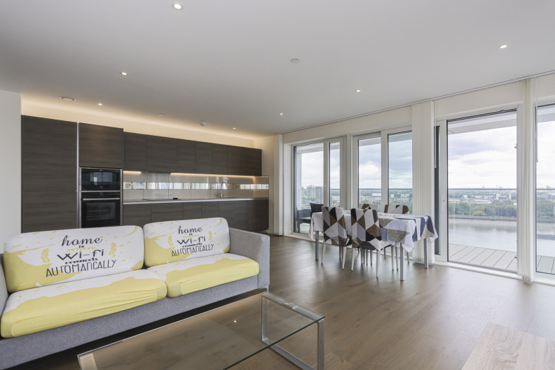 3 bedrooms apartments/flats to sale in Duke of Wellington Avenue, Woolwich-image 3