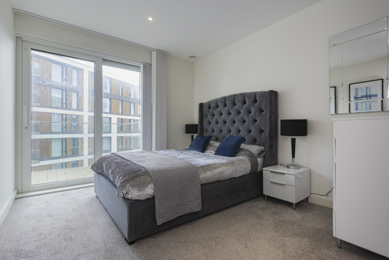 3 bedrooms apartments/flats to sale in Duke of Wellington Avenue, Woolwich-image 5