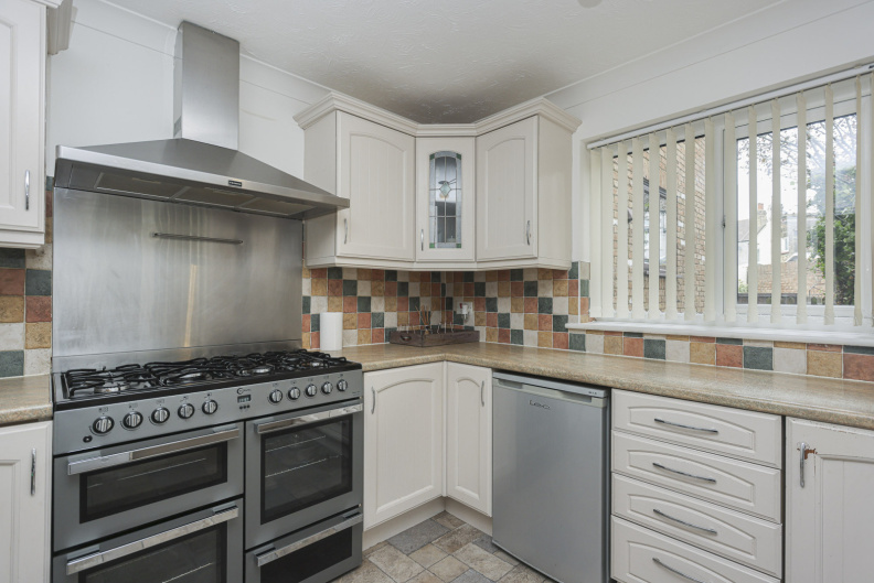 2 bedrooms apartments/flats for sale in Malton Mews, Plumstead - SE18 view 10
