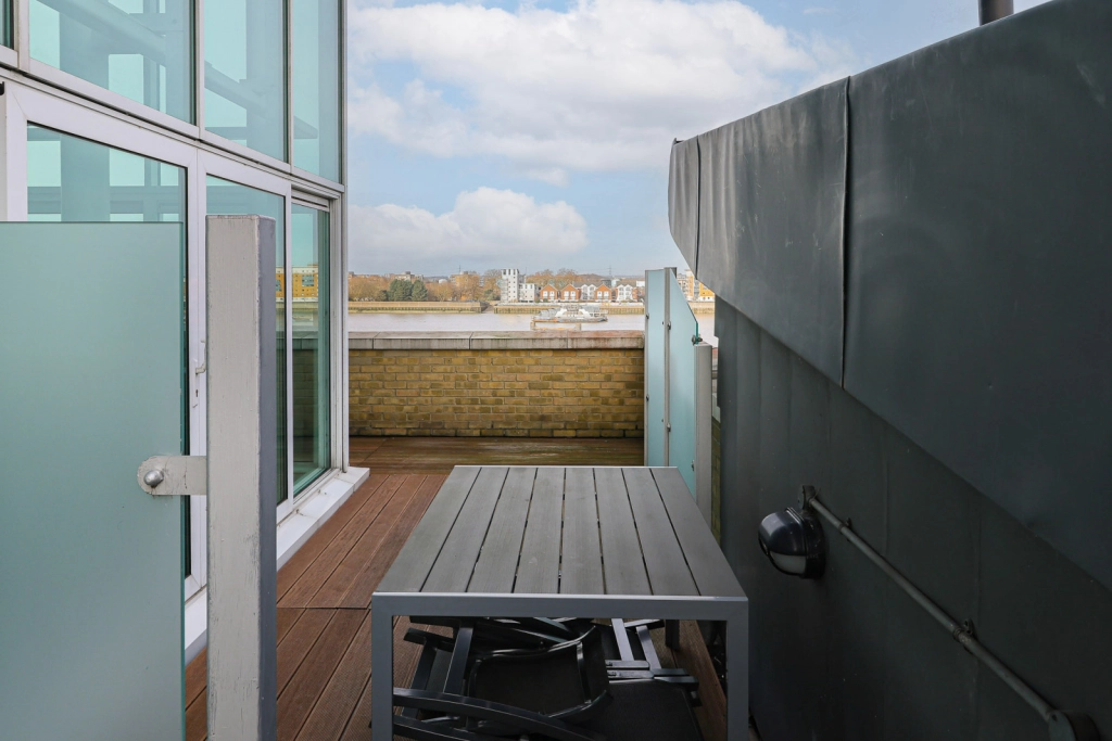 3 bedrooms apartments/flats for sale in Hopton Road, Royal Arsenal - SE18 view 13