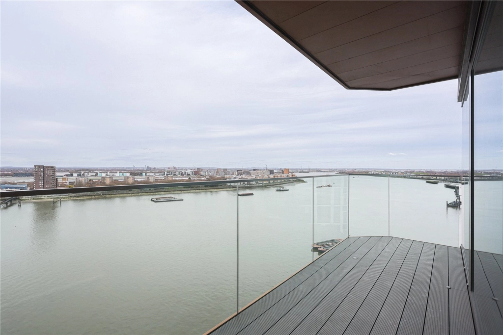 2 bedrooms apartments/flats for sale in Brigadier Walk, Greenwich - SE18 view 8
