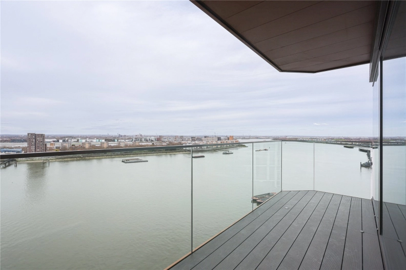 2 bedrooms apartments/flats to sale in Brigadier Walk, Greenwich-image 1