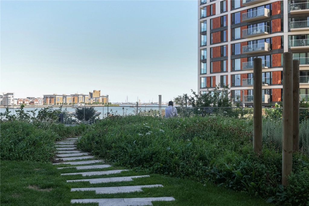 2 bedrooms apartments/flats for sale in Brigadier Walk, Greenwich - SE18 view 10