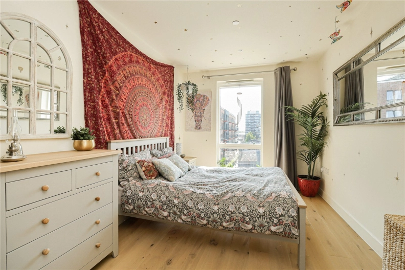 2 bedrooms apartments/flats to sale in Thunderer Walk, Woolwich-image 5