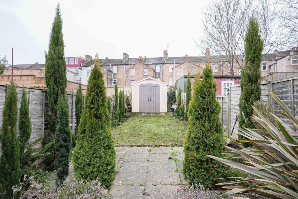 3 bedrooms houses for sale in Ceres Road, Plumstead - SE18 view 6