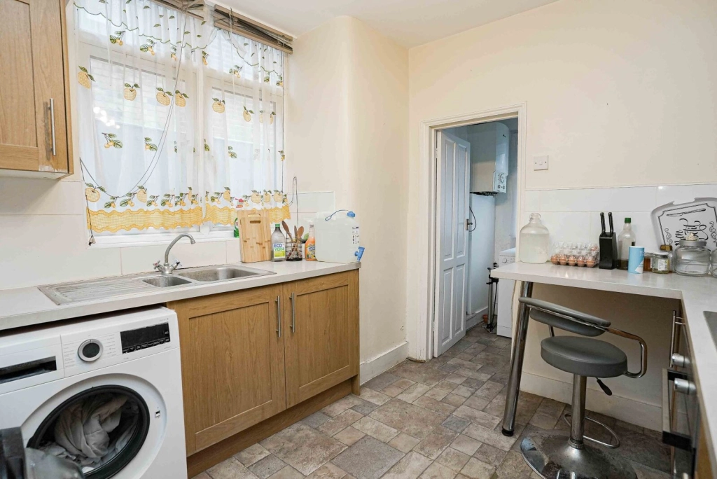 3 bedrooms houses for sale in Ceres Road, Plumstead - SE18 view 3