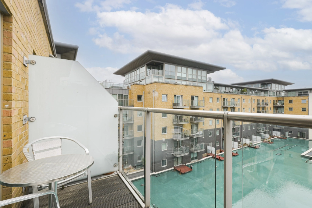 2 bedrooms apartments/flats for sale in Argyll Road, Royal Arsenal - SE18 view 4