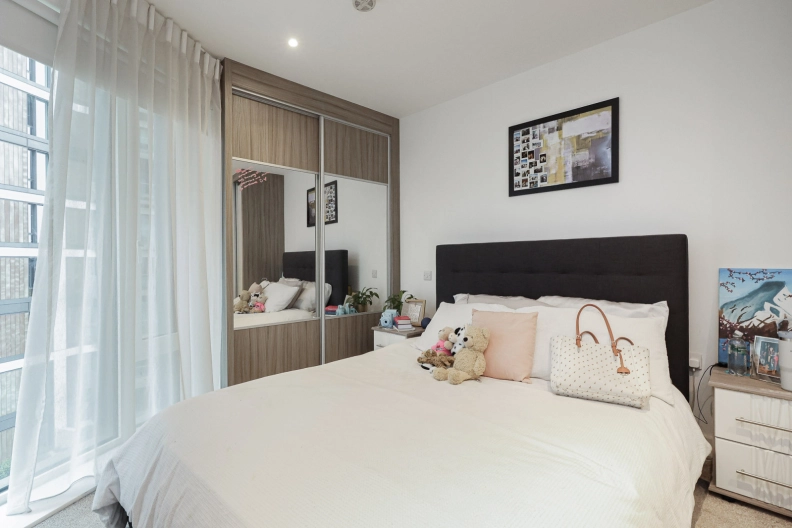 2 bedrooms apartments/flats for sale in Duke of Wellington Avenue, Royal Arsenal - SE18 view 11