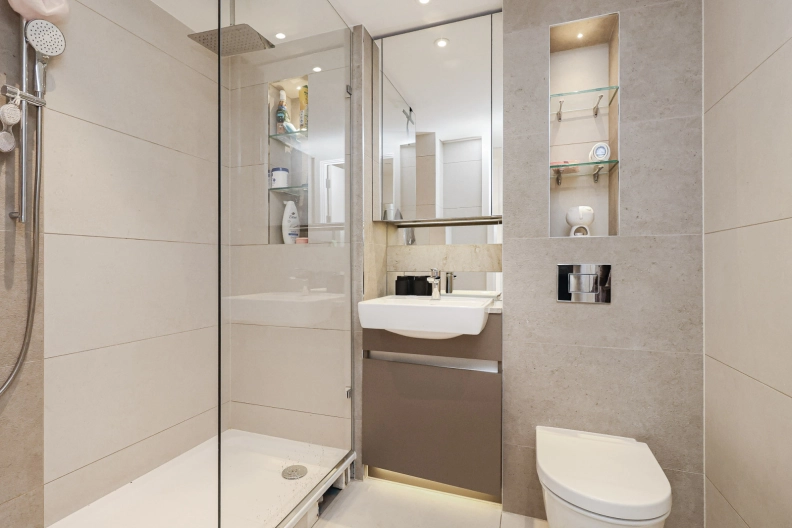 2 bedrooms apartments/flats for sale in Duke of Wellington Avenue, Royal Arsenal - SE18 view 12