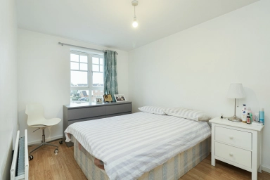 Greenhaven Drive, Thamesmead - SE28 view 4