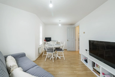 Greenhaven Drive, Thamesmead - SE28 view 9