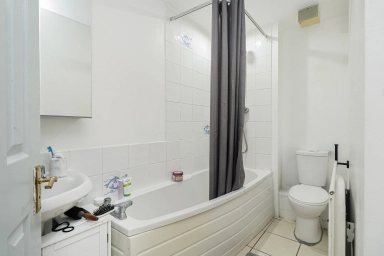 Greenhaven Drive, Thamesmead - SE28 view 6