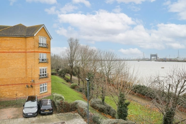 Greenhaven Drive, Thamesmead - SE28 view 14