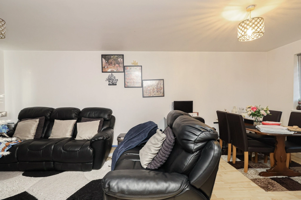 2 bedrooms apartments/flats for sale in Martins Place, Thamesmead - SE28 view 7