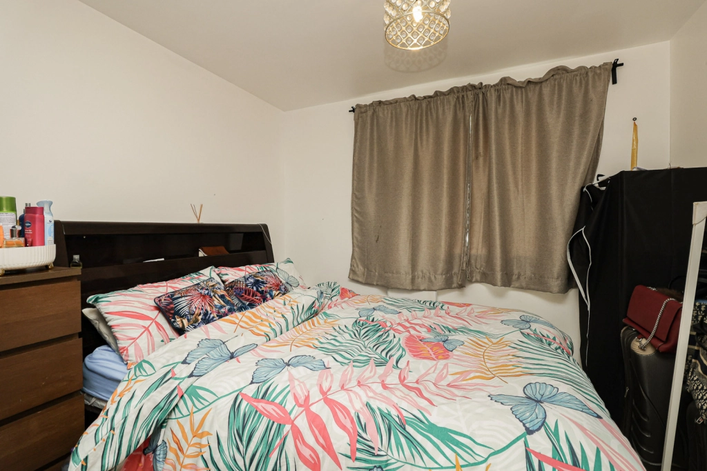 2 bedrooms apartments/flats for sale in Martins Place, Thamesmead - SE28 view 5
