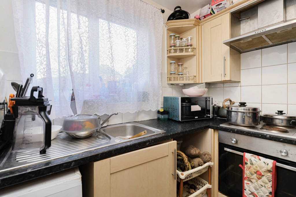 2 bedrooms apartments/flats for sale in Martins Place, Thamesmead - SE28 view 9