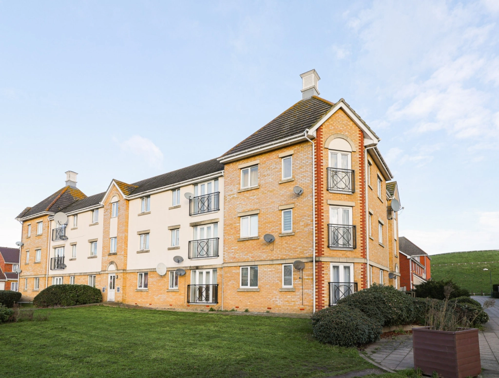 2 bedrooms apartments/flats for sale in Martins Place, Thamesmead - SE28 view 3