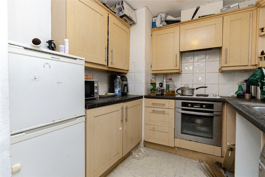 2 bedrooms apartments/flats for sale in Martins Place, Thamesmead - SE28 view 3