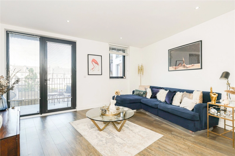 1 bedroom apartments/flats to sale in Woolwich High Street, Woolwich-image 1