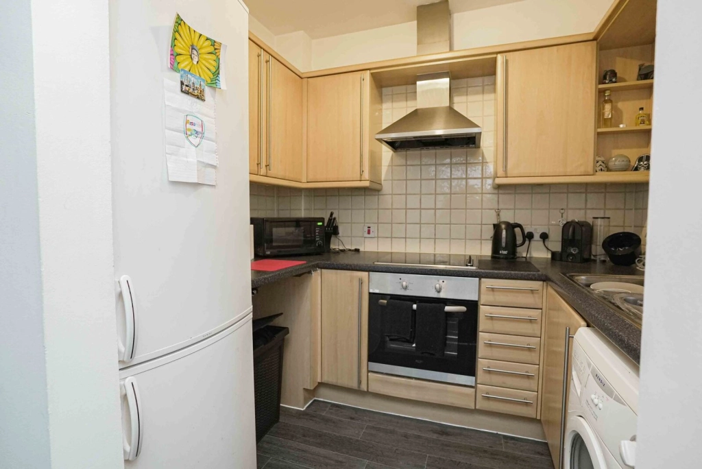 1 bedroom apartments/flats for sale in Brook Square, Woolwich - SE18 view 10
