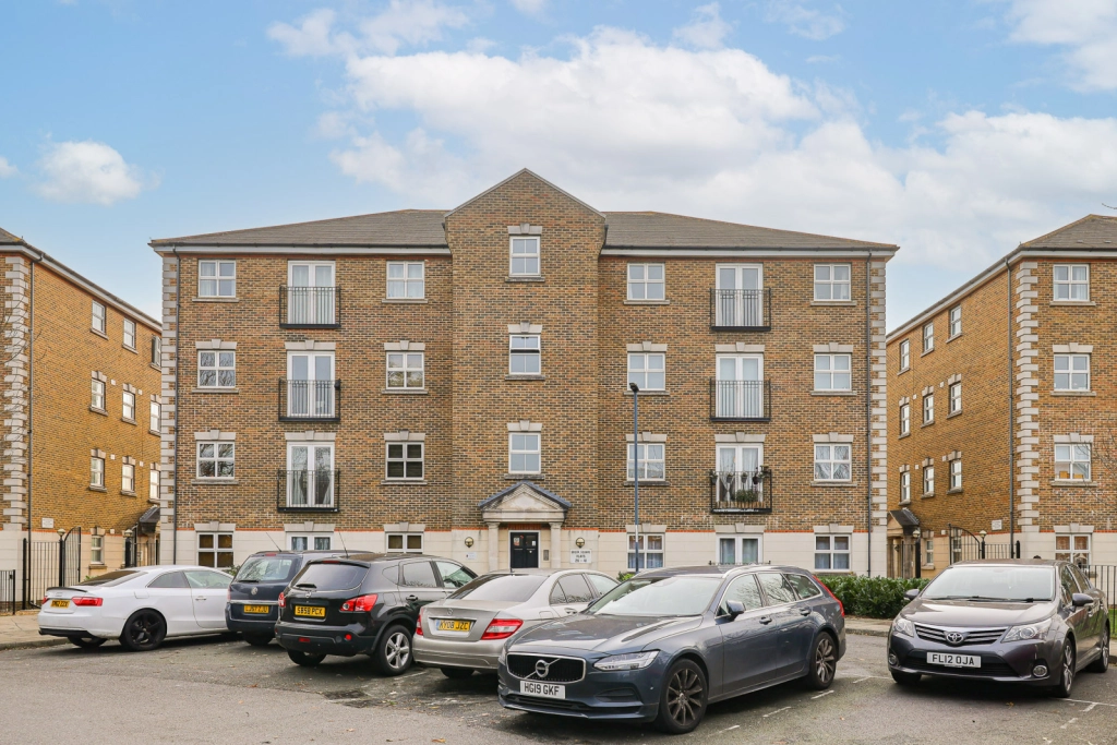 1 bedroom apartments/flats for sale in Brook Square, Woolwich - SE18 view 2