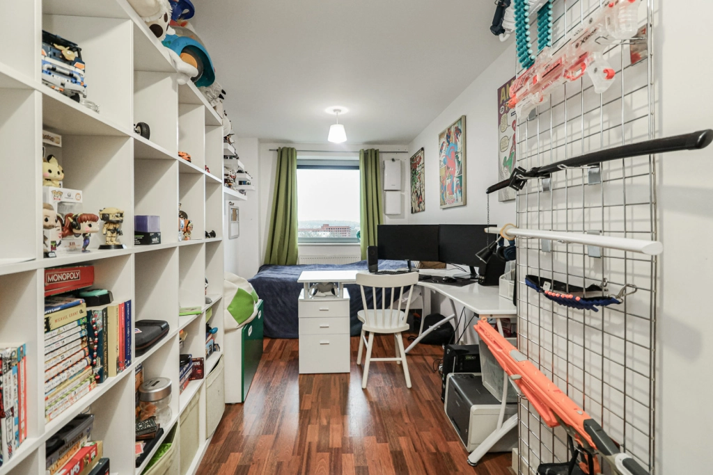 2 bedrooms apartments/flats for sale in Tideslea Path, Woolwich - SE28 view 9