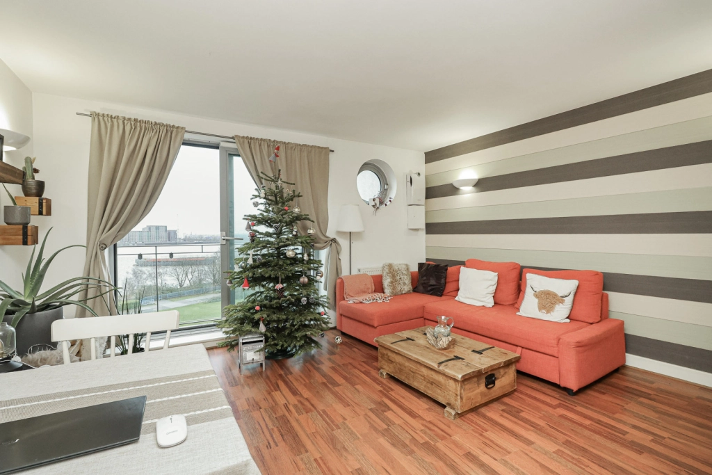 2 bedrooms apartments/flats for sale in Tideslea Path, Woolwich - SE28 view 2