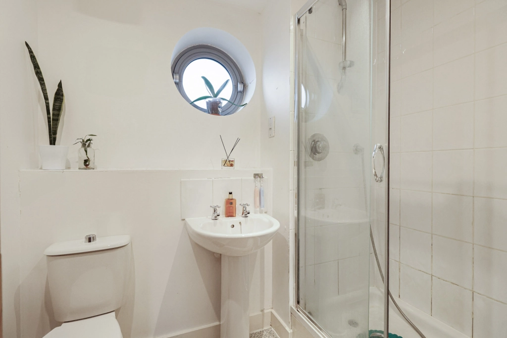 2 bedrooms apartments/flats for sale in Tideslea Path, Woolwich - SE28 view 11