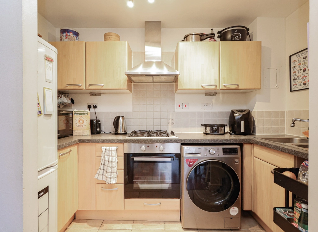 2 bedrooms apartments/flats for sale in Tideslea Path, Woolwich - SE28 view 4