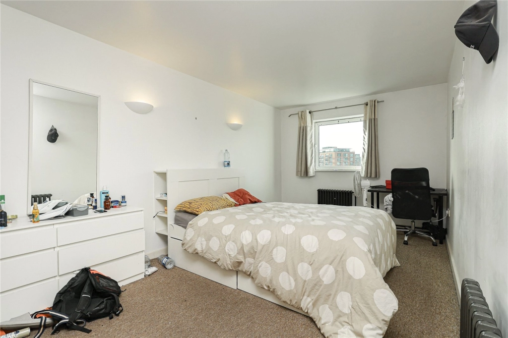 3 bedrooms apartments/flats for sale in Hopton Road, Royal Arsenal - SE18 view 4