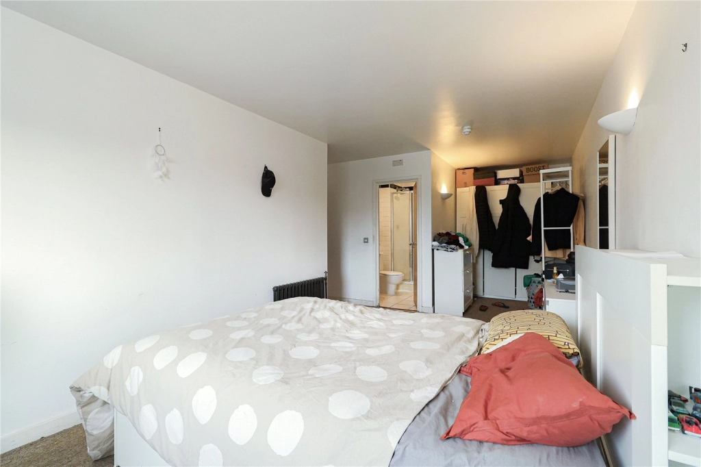 3 bedrooms apartments/flats for sale in Hopton Road, Royal Arsenal - SE18 view 10
