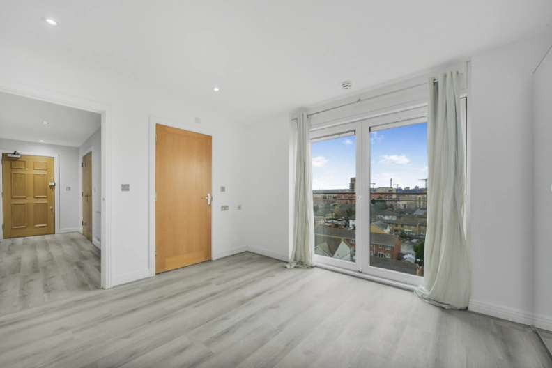 2 bedrooms apartments/flats for sale in Erebus Drive, Woolwich - SE28 view 6
