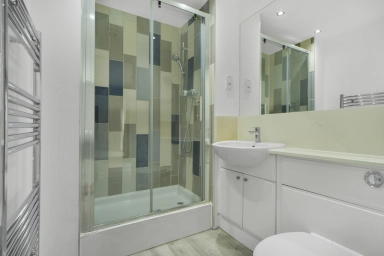 Erebus Drive, Woolwich - SE28 view 14