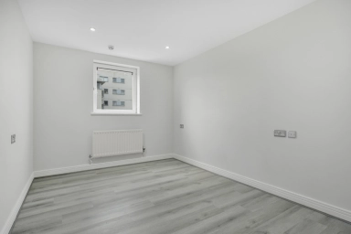 Erebus Drive, Woolwich - SE28 view 20