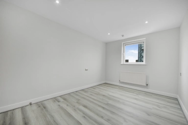 Erebus Drive, Woolwich - SE28 view 15