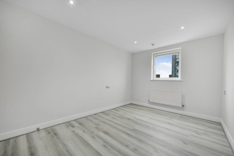 2 bedrooms apartments/flats for sale in Erebus Drive, Woolwich - SE28 view 15