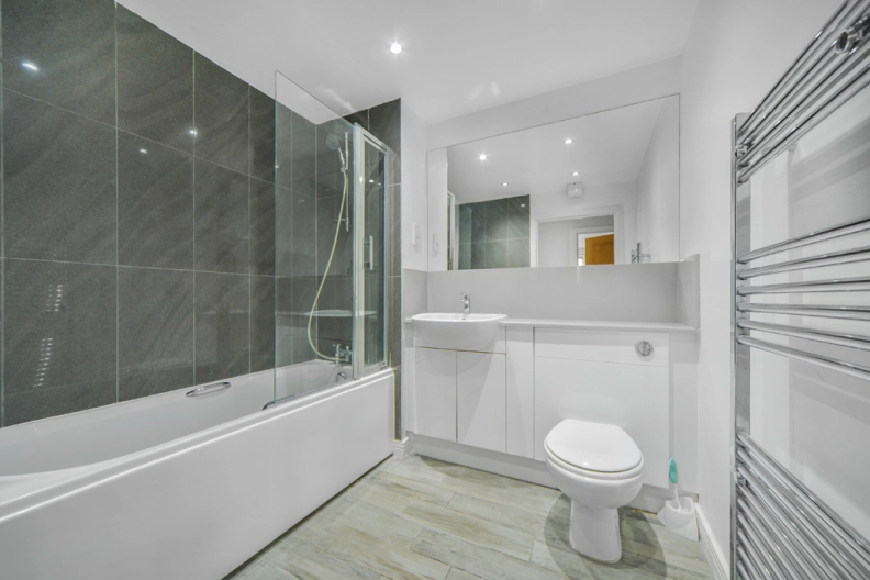 2 bedrooms apartments/flats for sale in Erebus Drive, Woolwich - SE28 view 7