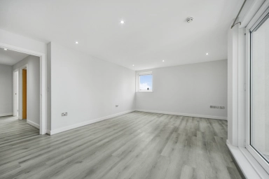 Erebus Drive, Woolwich - SE28 view 21