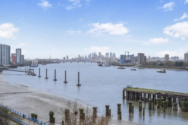 Erebus Drive, Woolwich - SE28 view 23