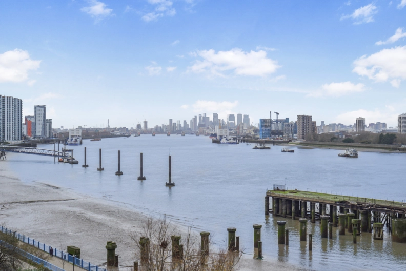 2 bedrooms apartments/flats for sale in Erebus Drive, Woolwich - SE28 view 23