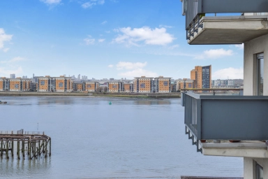 Erebus Drive, Woolwich - SE28 view 16