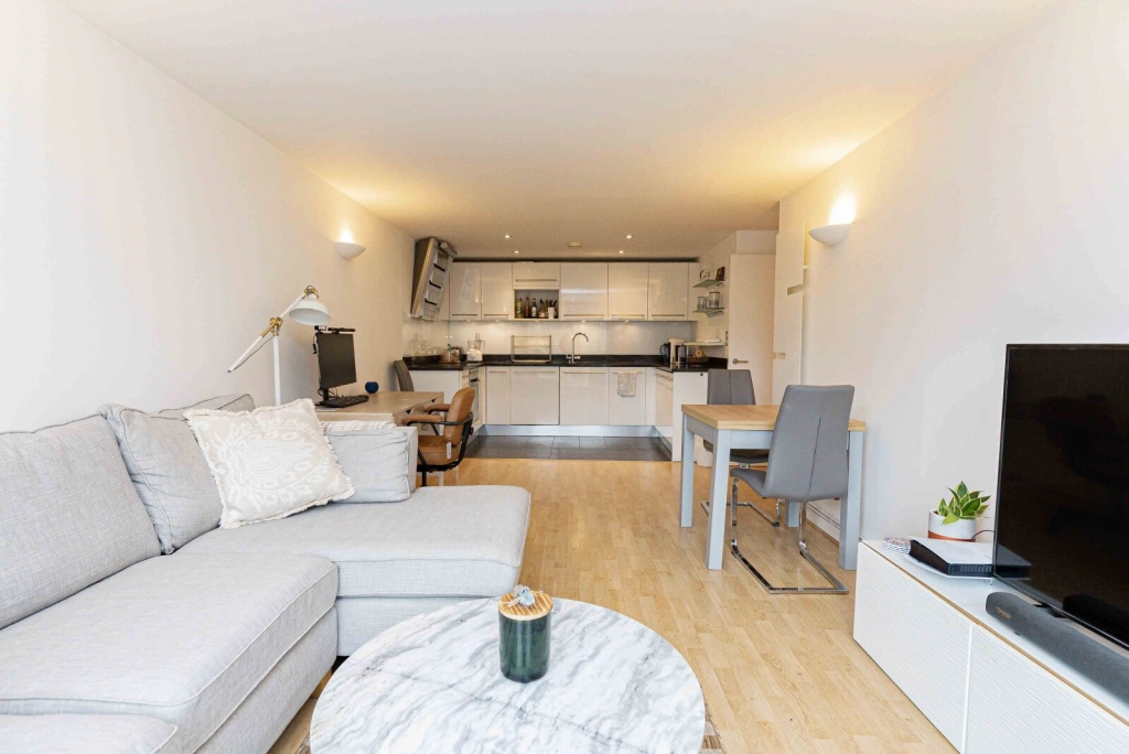 2 bedrooms apartments/flats for sale in Argyll Road, Royal Arsenal - SE18 view 4